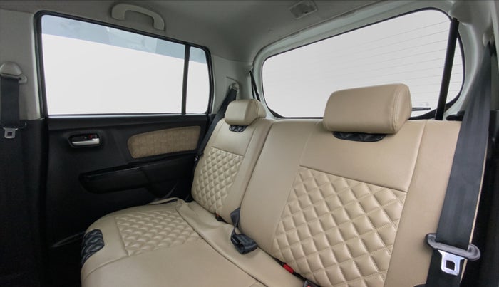 2018 Maruti Wagon R 1.0 VXI, Petrol, Manual, 37,813 km, Right Side Rear Door Cabin