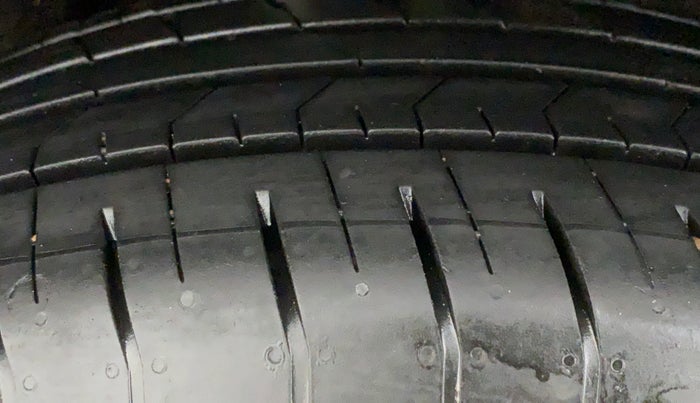2019 Maruti Vitara Brezza VDI, Diesel, Manual, 81,027 km, Right Rear Tyre Tread