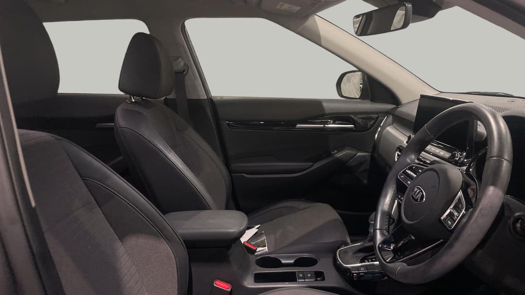 2020 Kia Seltos Sport+ (FWD), Automatic, 36727 km, Right Side Front Door Cabin View