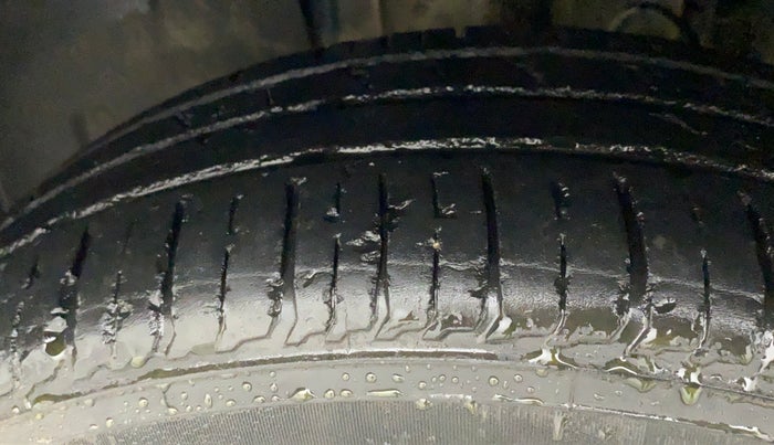2019 Renault TRIBER RXZ, Petrol, Manual, 41,387 km, Left Front Tyre Tread