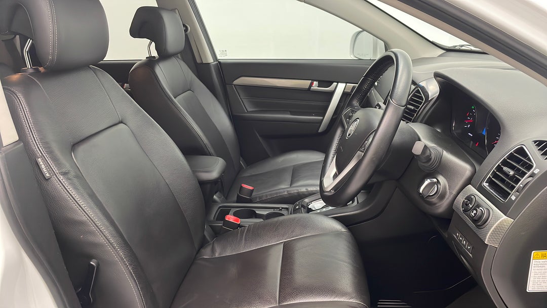 2017 Holden Captiva 7 Ltz (awd), Automatic, 60677 km, Right Side Front Door Cabin View