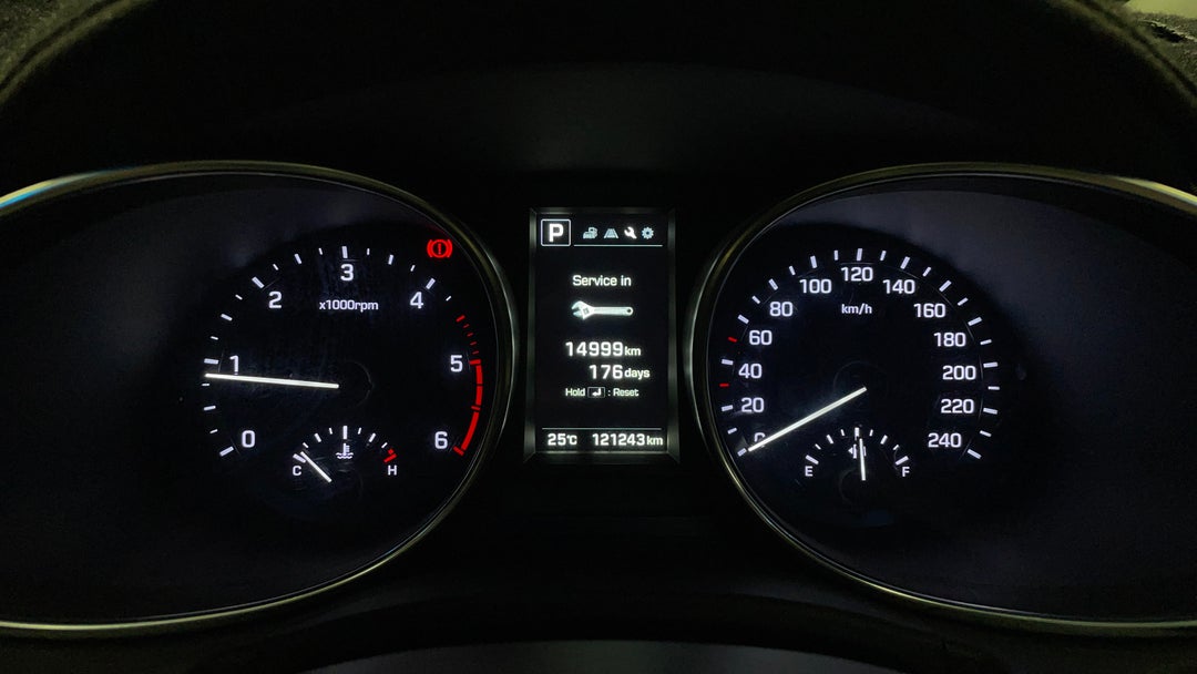 2017 Hyundai Santa Fe Elite Crdi (4x4), Automatic, 121243 km, Odometer View