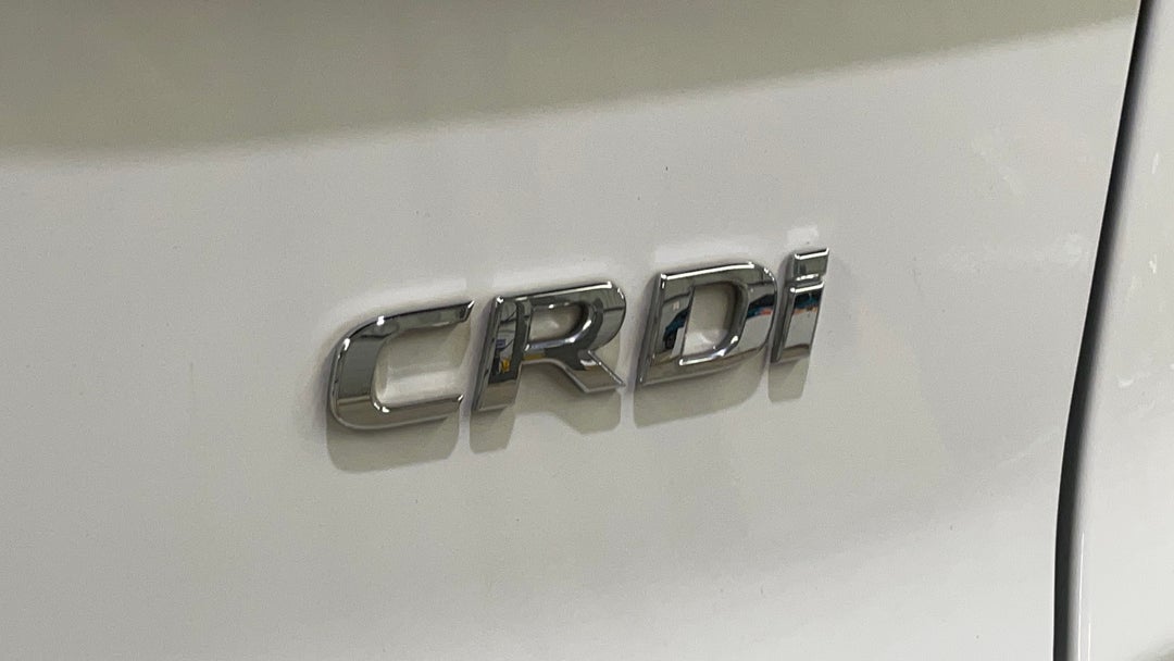 2017 Hyundai Santa Fe Elite Crdi (4x4), Automatic, 121243 km, Badge (Boot Right Side)