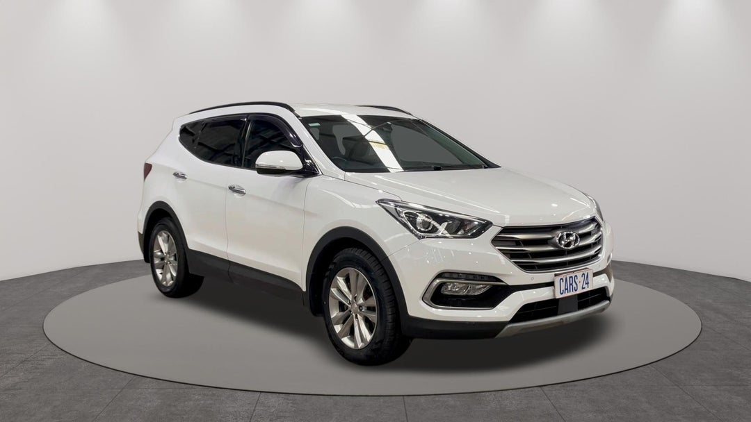 2017 Hyundai Santa Fe Elite Crdi (4x4), Automatic, 121243 km, Right Front Diagonal (45- Degree) View