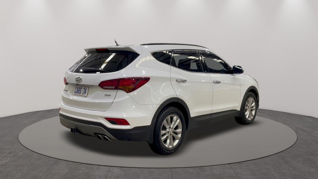 2017 Hyundai Santa Fe Elite Crdi (4x4), Automatic, 121243 km, Right Back Diagonal (45- Degree) View