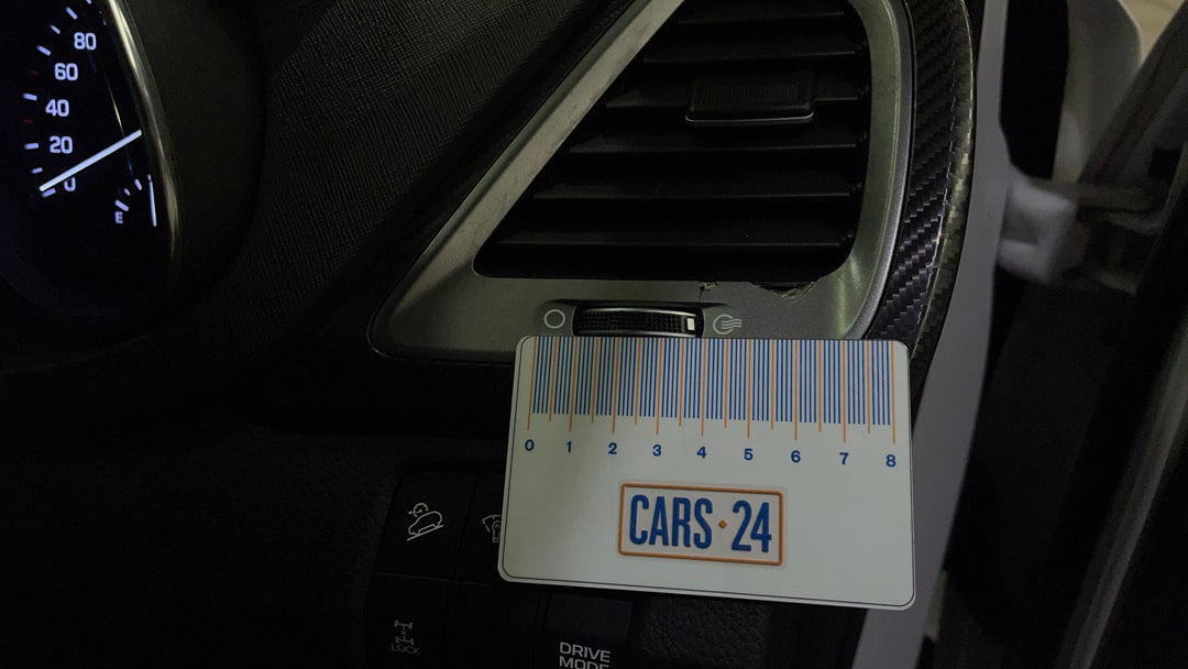 2017 Hyundai Santa Fe Elite Crdi (4x4), Automatic, 121243 km, Air Vents Body Wear