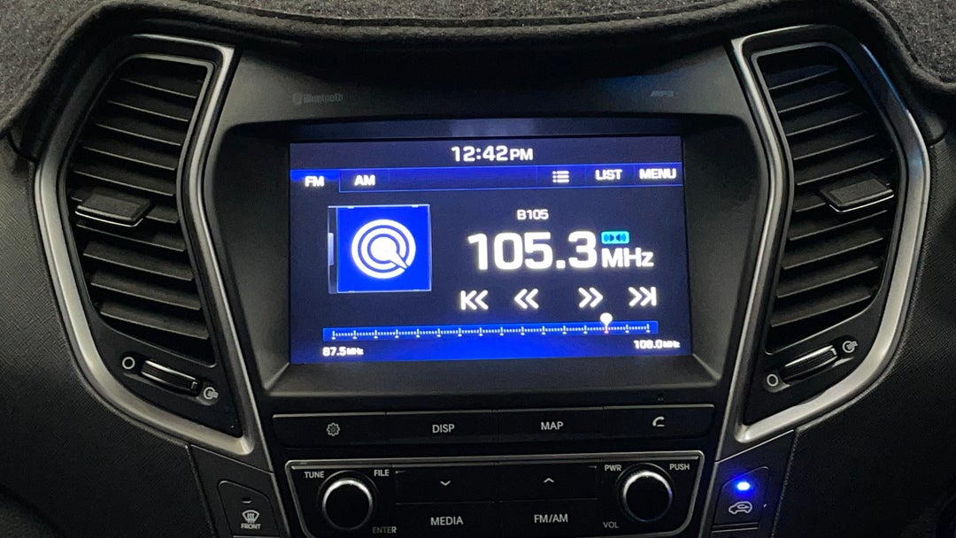 2017 Hyundai Santa Fe Elite Crdi (4x4), Automatic, 121243 km, Infotainment System