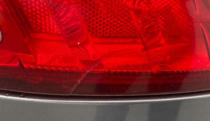 2015 Maruti Swift VDI ABS, Diesel, Manual, 76,927 km, Left tail light - Minor damage