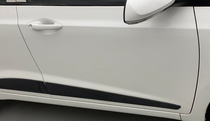 2015 Hyundai Grand i10 SPORTZ 1.2 KAPPA VTVT, Petrol, Manual, 46,777 km, Driver-side door - Slightly dented