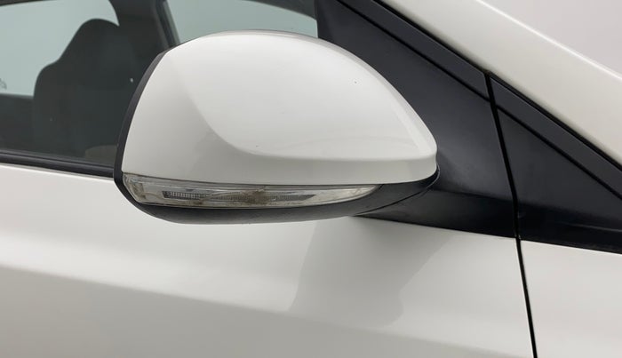 2015 Hyundai Grand i10 SPORTZ 1.2 KAPPA VTVT, Petrol, Manual, 46,777 km, Right rear-view mirror - Indicator light has minor damage