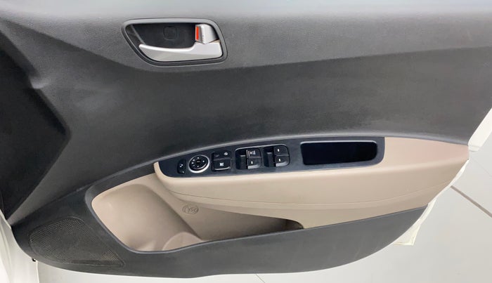 2015 Hyundai Grand i10 SPORTZ 1.2 KAPPA VTVT, Petrol, Manual, 46,777 km, Driver Side Door Panels Control