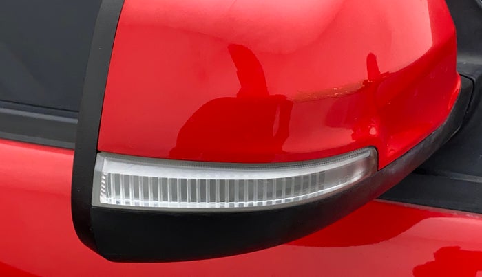 2018 Mahindra KUV 100 NXT K8 P 6 STR, Petrol, Manual, 32,843 km, Right rear-view mirror - Minor scratches