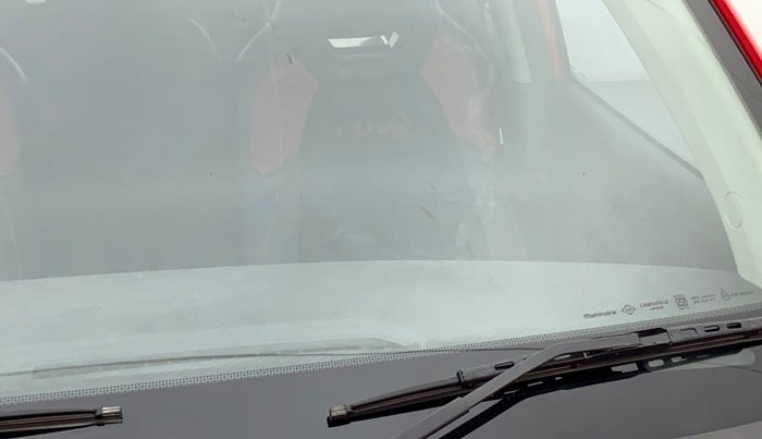 2018 Mahindra KUV 100 NXT K8 P 6 STR, Petrol, Manual, 32,843 km, Front windshield - Minor spot on windshield