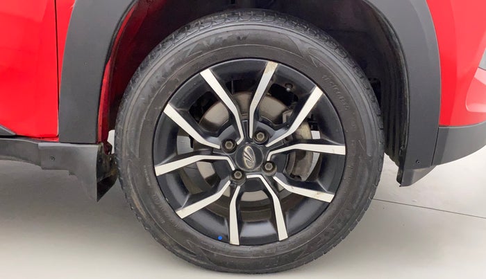 2018 Mahindra KUV 100 NXT K8 P 6 STR, Petrol, Manual, 32,843 km, Right Front Wheel