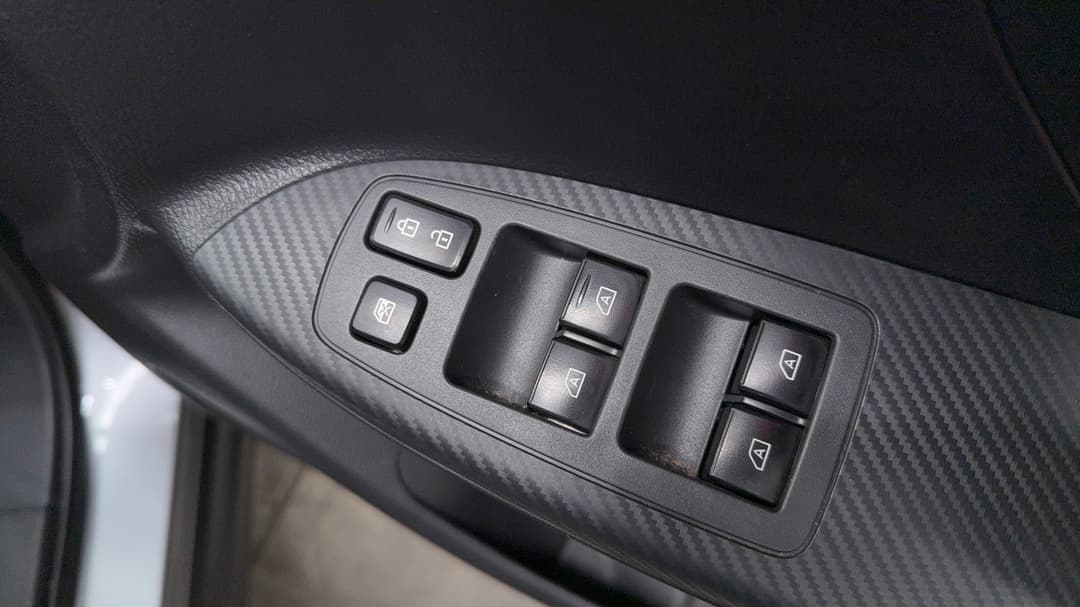 2024 Mitsubishi Eclipse Cross Exceed Phev (AWD), Automatic, 45005 km, Drivers Side Door Panel Controls