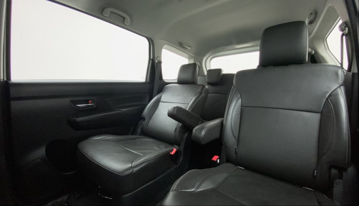 2020 Maruti XL6 ALPHA AT, Petrol, Automatic, 17,257 km, Reclining Back Row Seats