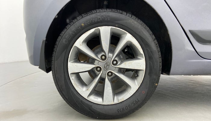 2015 Hyundai Elite i20 SPORTZ (O) 1.4, Diesel, Manual, 58,430 km, Right Rear Wheel