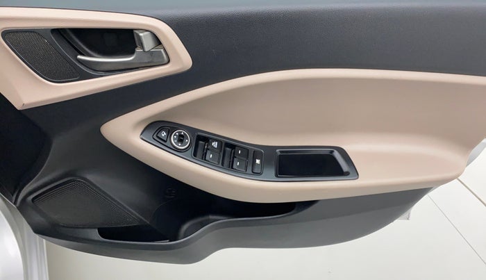 2017 Hyundai Elite i20 SPORTZ 1.4, Diesel, Manual, 76,218 km, Driver Side Door Panels Controls