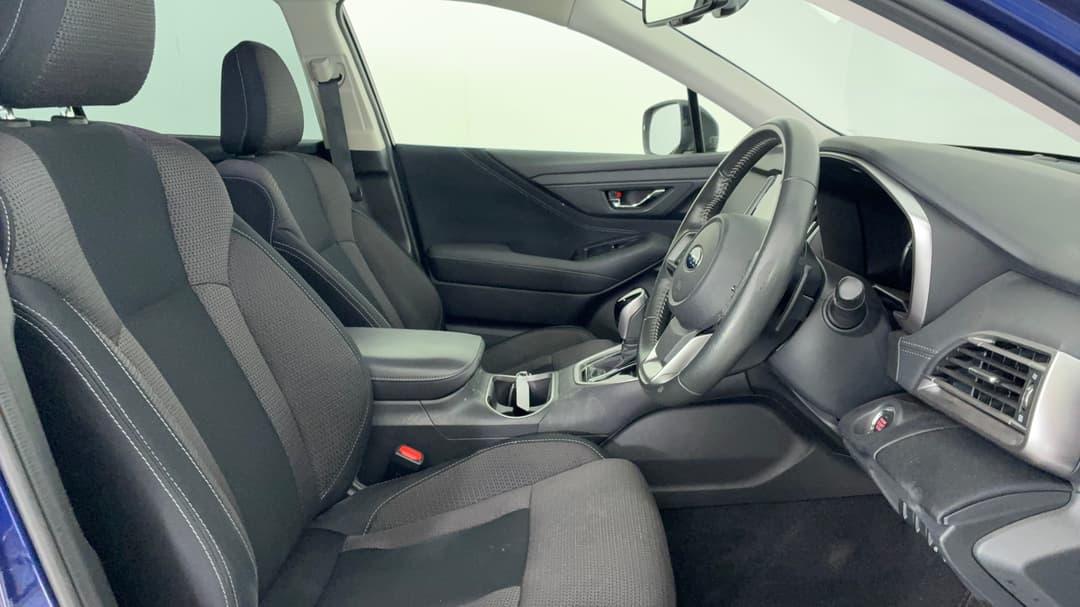 2022 Subaru Outback AWD, Automatic, 88135 km, Right Side Front Door Cabin View