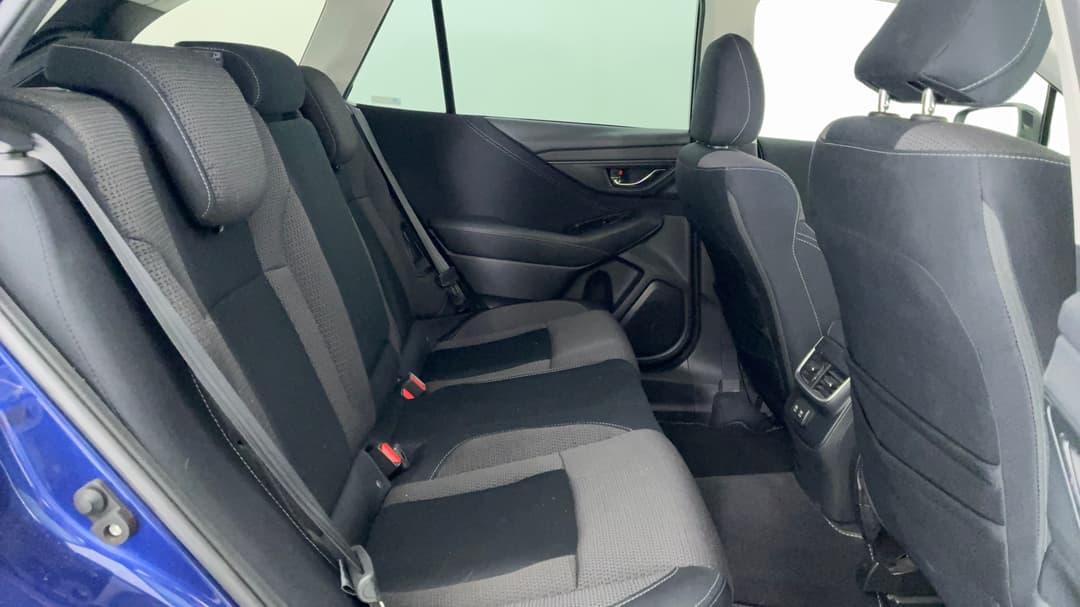 2022 Subaru Outback AWD, Automatic, 88135 km, Right Side Rear Door Cabin View