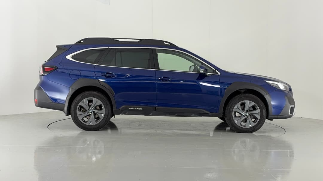 2022 Subaru Outback AWD, Automatic, 88135 km, Right Side View