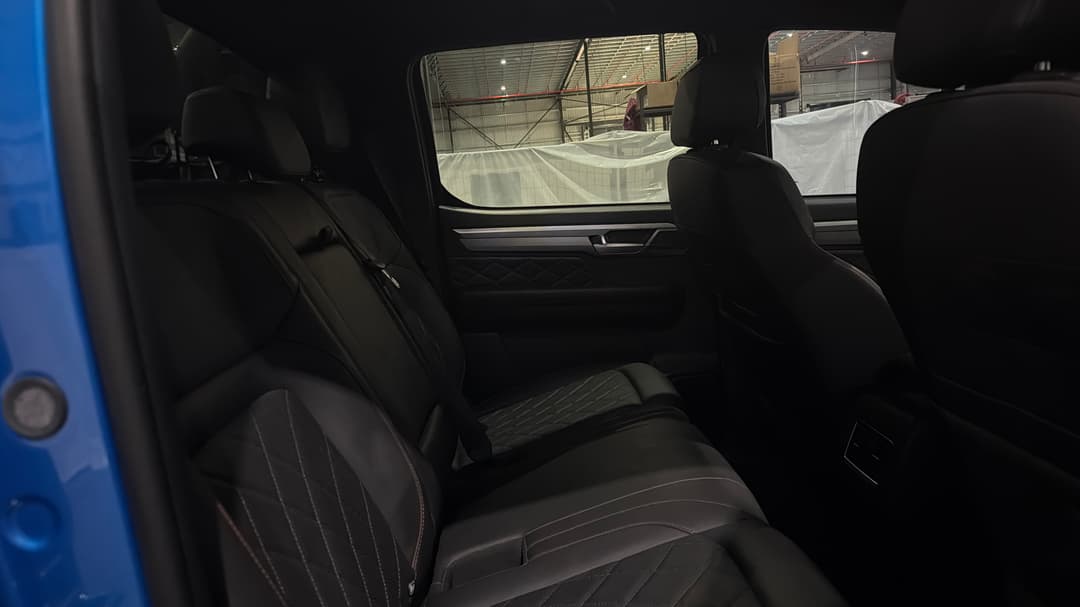 2024 Jac T9 Haven (4x4), Automatic, 21947 km, Right Side Rear Door Cabin View