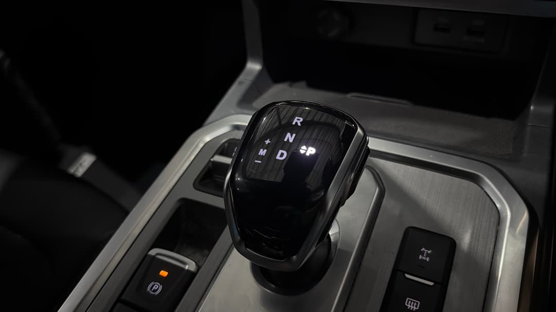 2024 Jac T9 Haven (4x4), Automatic, 21947 km, Gear Lever 