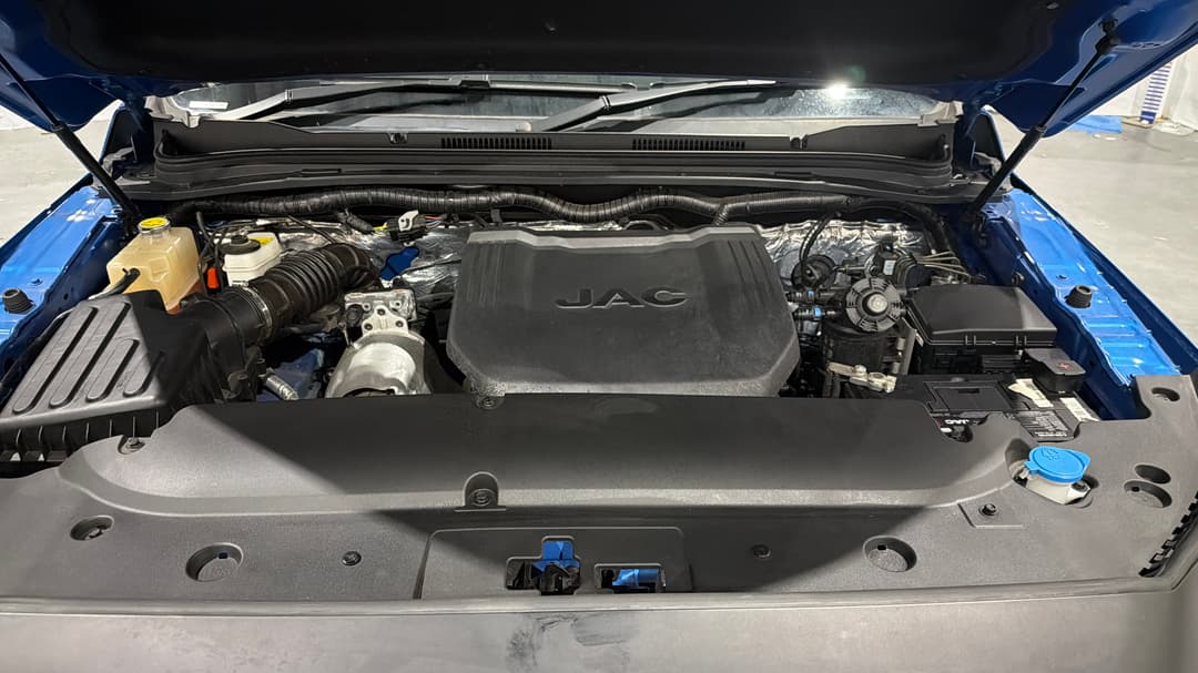 2024 Jac T9 Haven (4x4), Automatic, 21947 km, Open Bonnet (Engine)