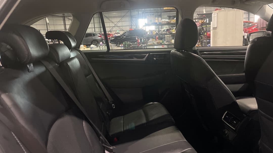 2019 Subaru Outback 2.5i Premium AWD, Automatic, 116915 km, Right Side Rear Door Cabin View