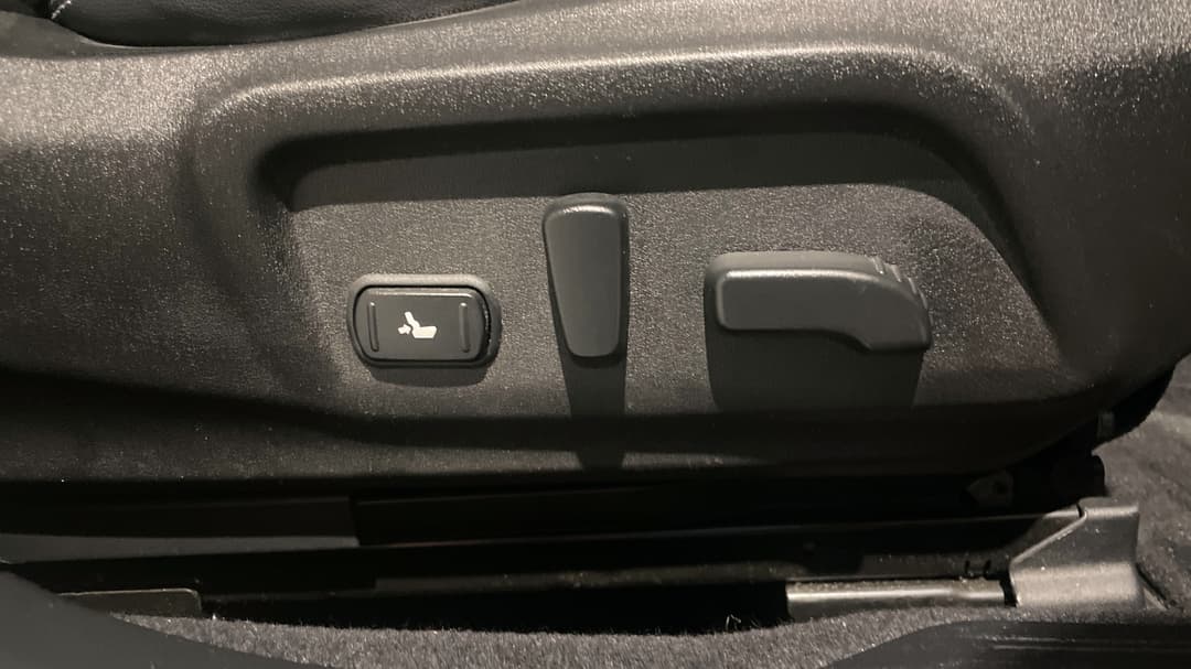 2019 Subaru Outback 2.5i Premium AWD, Automatic, 116915 km, Drivers Side Adjustment Panel