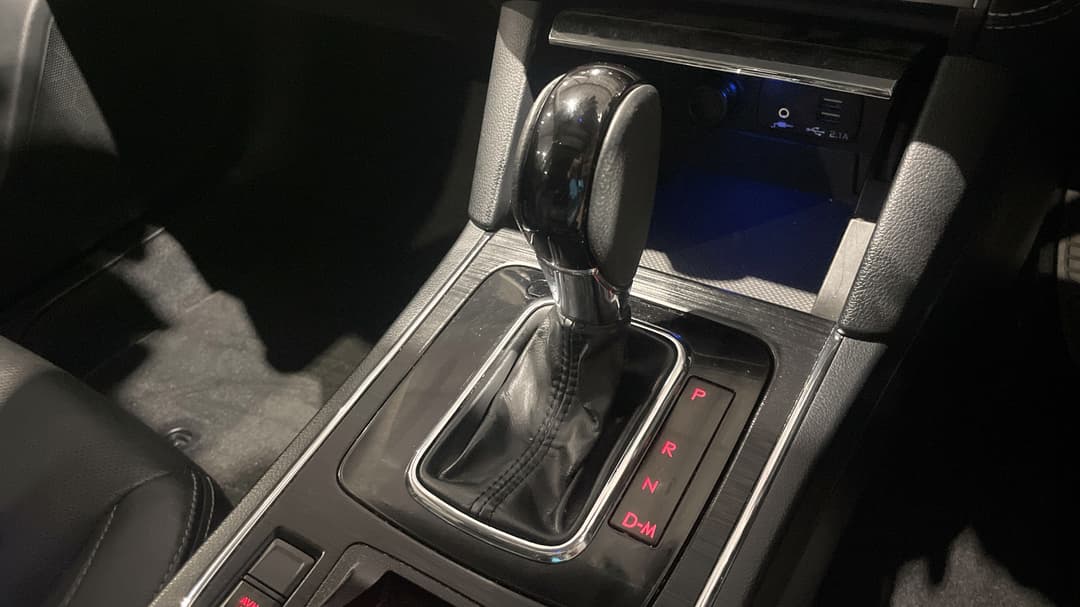 2019 Subaru Outback 2.5i Premium AWD, Automatic, 116915 km, Gear Lever 
