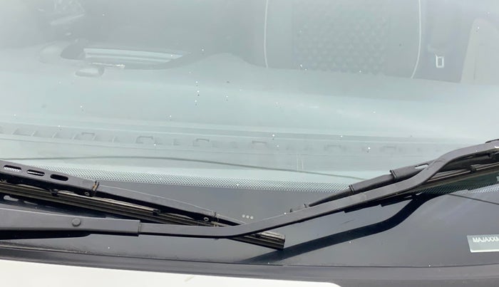 2019 Ford Ecosport TITANIUM 1.5L DIESEL, Diesel, Manual, 66,055 km, Front windshield - Minor spot on windshield