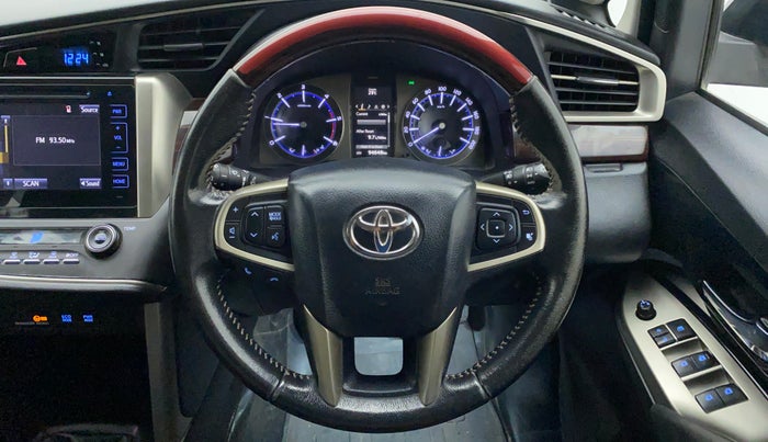 2017 Toyota Innova Crysta 2.4 VX 8 STR, Diesel, Manual, 94,714 km, Steering Wheel Close Up