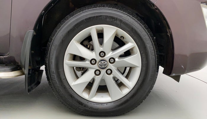 2017 Toyota Innova Crysta 2.4 VX 8 STR, Diesel, Manual, 94,714 km, Right Front Wheel