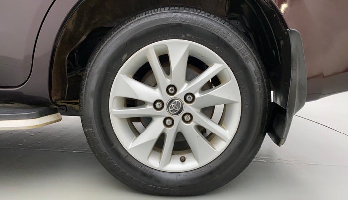 2017 Toyota Innova Crysta 2.4 VX 8 STR, Diesel, Manual, 94,714 km, Left Rear Wheel