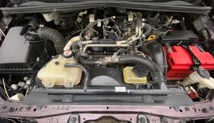 2017 Toyota Innova Crysta 2.4 VX 8 STR, Diesel, Manual, 94,714 km, Open Bonet