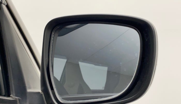 2019 Maruti New Wagon-R VXI 1.0 AMT, Petrol, Automatic, 32,605 km, Right rear-view mirror - Minor noise