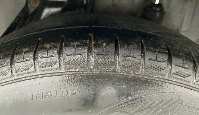 2012 Honda Brio S MT, Petrol, Manual, 62,398 km, Left Rear Tyre Tread