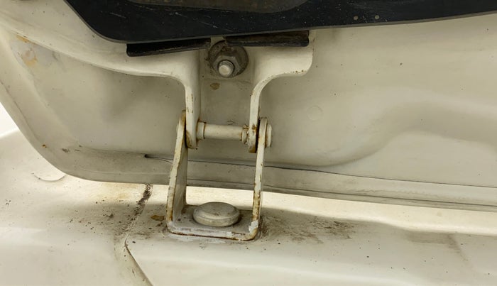 2012 Honda Brio S MT, Petrol, Manual, 62,398 km, Dicky (Boot door) - Slightly rusted