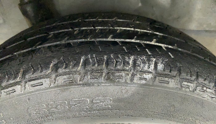 2012 Honda Brio S MT, Petrol, Manual, 62,398 km, Right Rear Tyre Tread