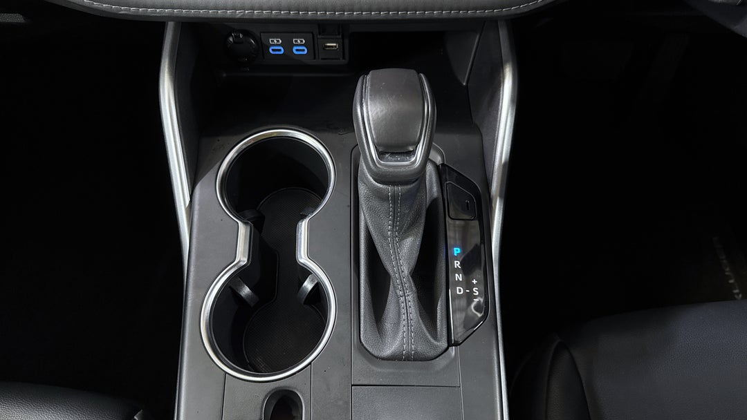 2022 Toyota Kluger Gxl Hybrid AWD, Automatic, 34771 km, Gear Lever 