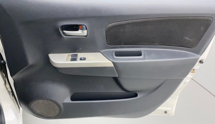 2012 Maruti Wagon R 1.0 LXI, CNG, Manual, 92,640 km, Driver Side Door Panels Control