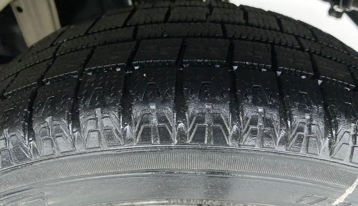 2015 Maruti Alto K10 VXI P, Petrol, Manual, 45,711 km, Left Rear Tyre Tread