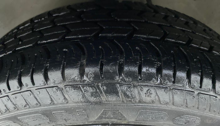 2015 Maruti Alto K10 VXI P, Petrol, Manual, 45,711 km, Left Front Tyre Tread