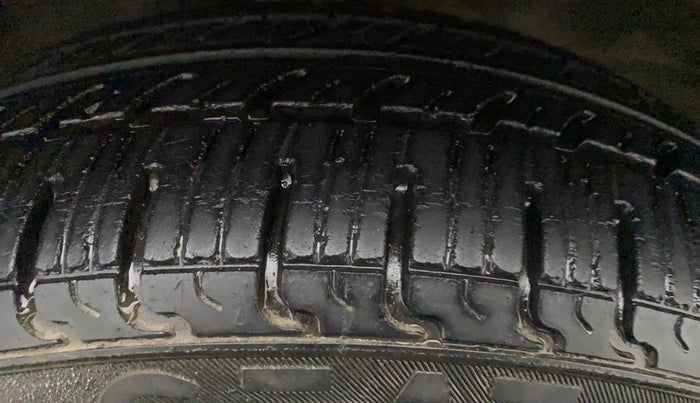2015 Maruti Wagon R 1.0 VXI, Petrol, Manual, 40,296 km, Left Rear Tyre Tread