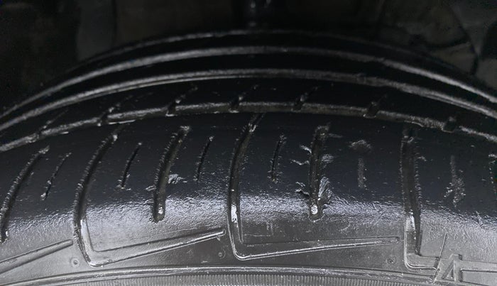 2018 Maruti S Cross ZETA 1.3 SHVS, Diesel, Manual, 96,672 km, Right Front Tyre Tread