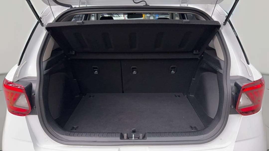 2025 Hyundai Venue Venue, Manual, 60732 km, Boot Inside View