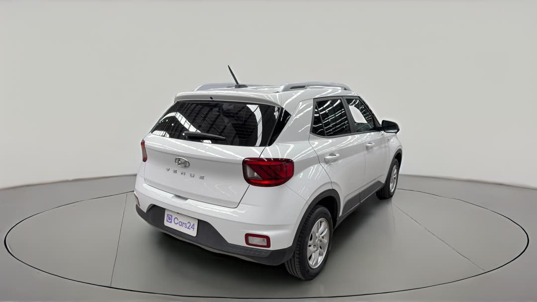 2025 Hyundai Venue Venue, Manual, 60732 km, Right Back Diagonal (45- Degree) View