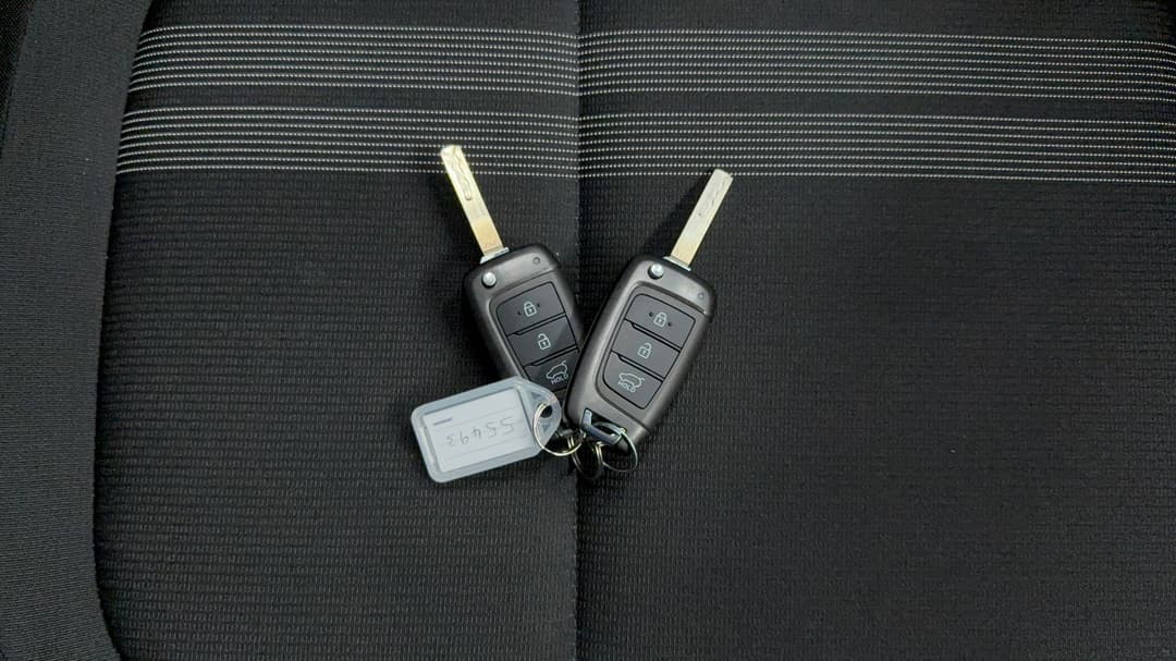 2025 Hyundai Venue Venue, Manual, 60732 km, Key Close-up