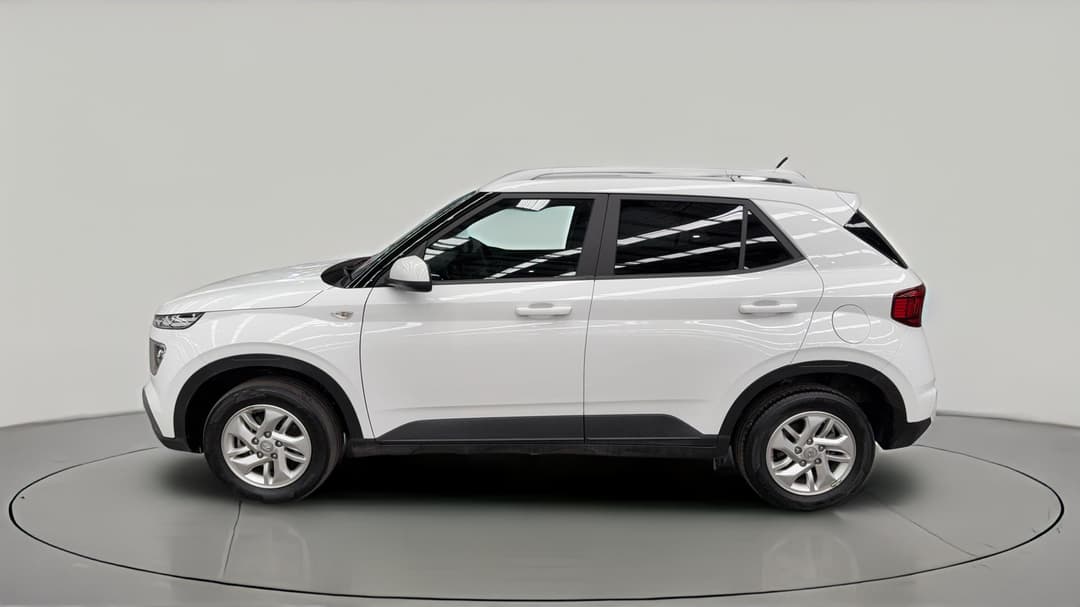 2025 Hyundai Venue Venue, Manual, 60732 km, Left Side View